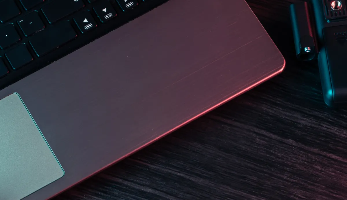 Koniec wsparcia Windows 10 - Czy warto przejść na Windows 11?